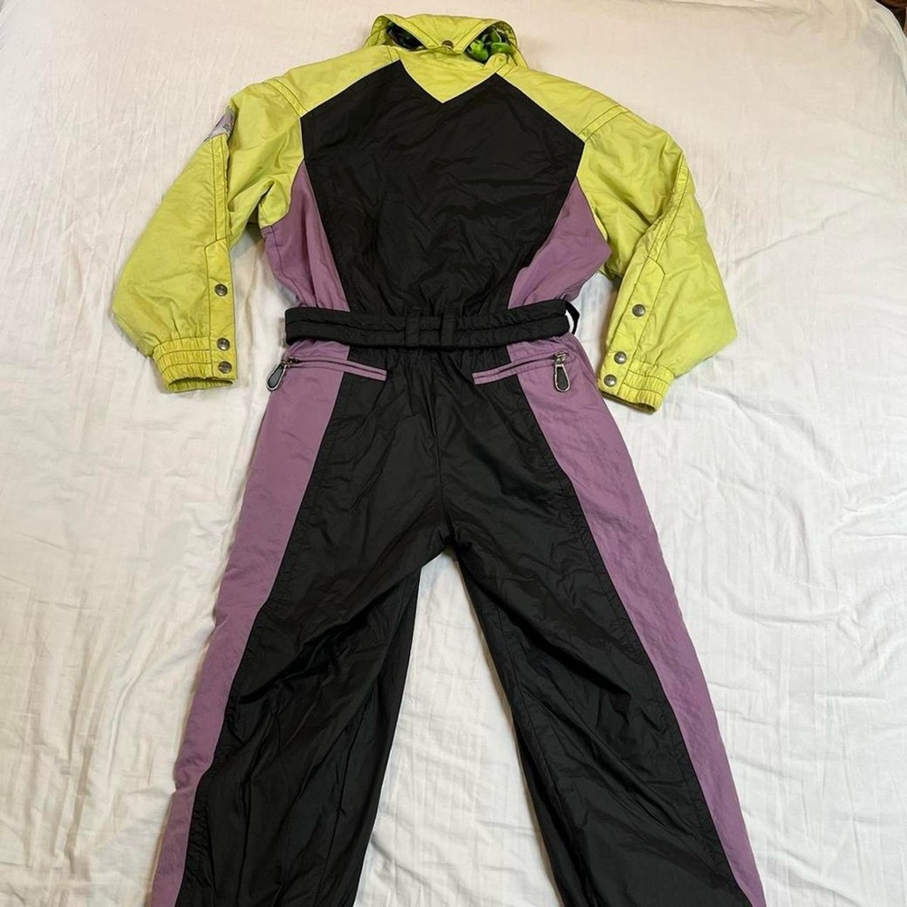1980s Ski Suit Snowsuit by HEAD‎ belted in purple, black, yellow green size M - Picture 7 of 8